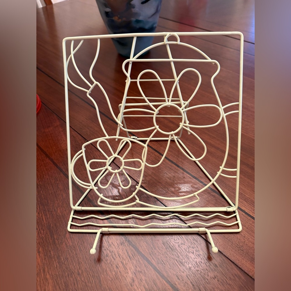 Vintage Teapot Cookbook Foldable Green Metal Wire Farmhouse Display Rack